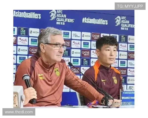 中国足球迎来新征程 主教练重建计划初现成效 球员士气高涨 中国足球迎来新征程 主教练重建计划初现成效 球员士气高涨