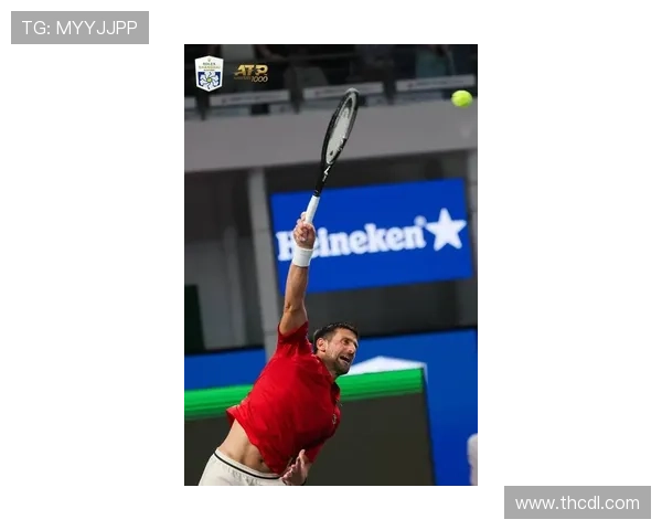 德约科维奇强势逆转再夺冠彰显王者风范新生代球员表现抢眼 德约科维奇强势逆转再夺冠彰显王者风范新生代球员表现抢眼