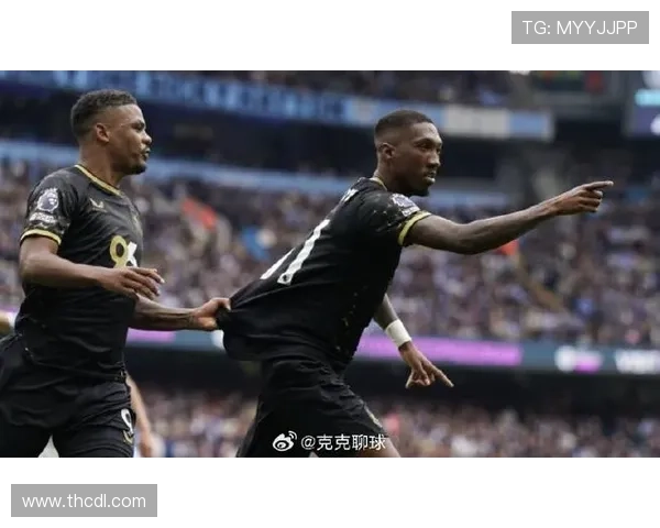 伯恩利安东尼表现亮眼为球队带来新希望推动英超竞争格局变化 伯恩利安东尼表现亮眼为球队带来新希望推动英超竞争格局变化