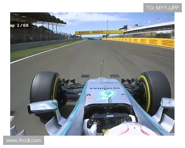 F1赛季最新动态:奔驰车队遭遇挑战 维特尔与汉密尔顿或将再度争锋 F1赛季最新动态:奔驰车队遭遇挑战 维特尔与汉密尔顿或将再度争锋